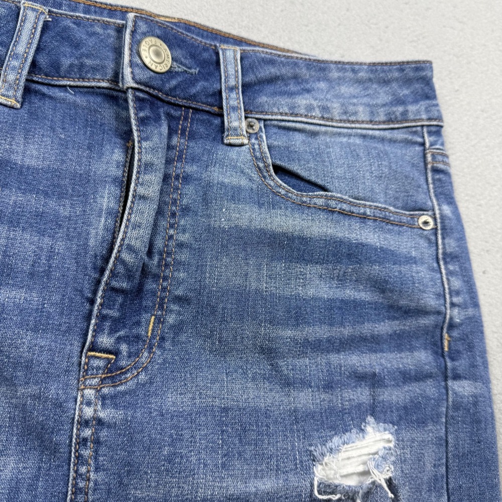 American Eagle Distressed Denim Mini Skirt Medium Wash Frayed Hem Womens 6